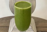 Revitalizing Apple Spinach Smoothie
