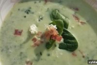 Creamy Blue Cheese and Spinach Soup