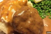 Hearty Slow Cooker Salisbury Steak