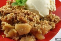 Easy Apple Crisp with Crunchy Oat Topping