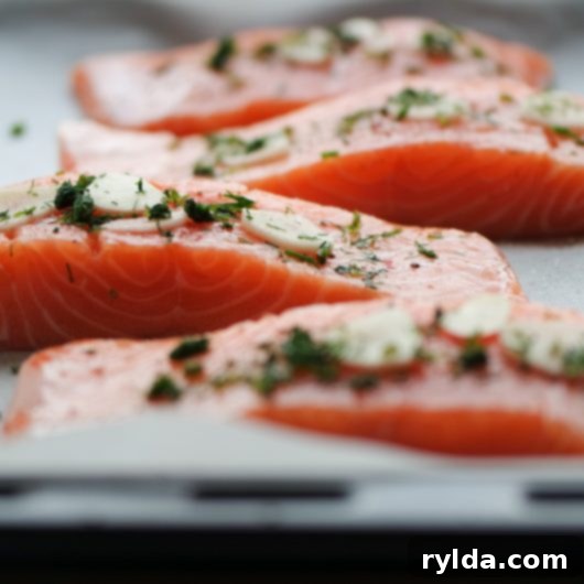 Golden Herb Garlic Baked Salmon 3 Herb Garlic Baked Salmon