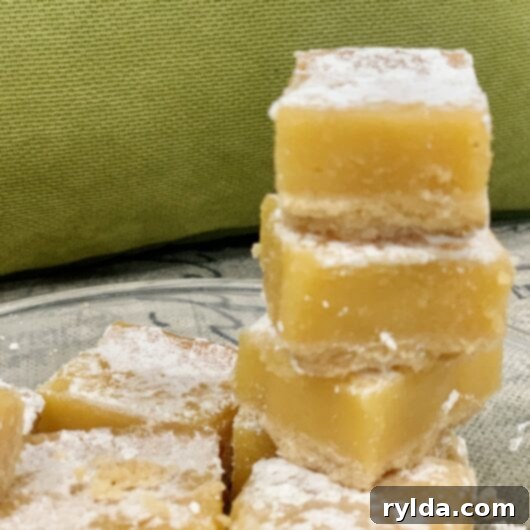Easy Lemon Bars with powdered sugar