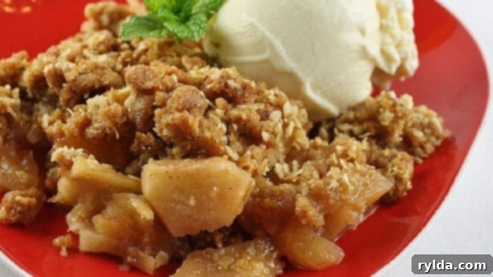 EASY Apple Crisp with Oat Topping