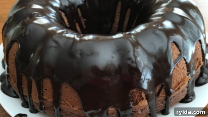 The Best Chocolate Glaze