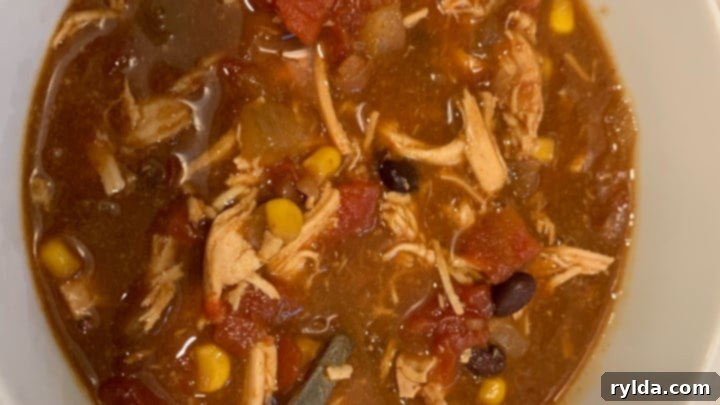 Slow Cooker Chicken Taco Soup